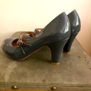 Brand new Journee Collection women’s pumps 8.5